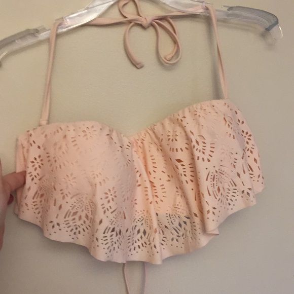 Xhilaration Other - Flounce bikini top XL